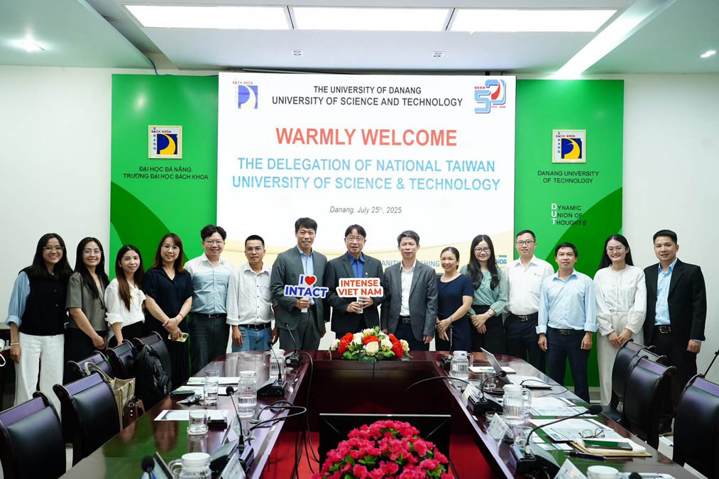 INTACT Base Vietnam gặp gỡ Trường Đại học Bách Khoa – Đại học Đà Nẵng