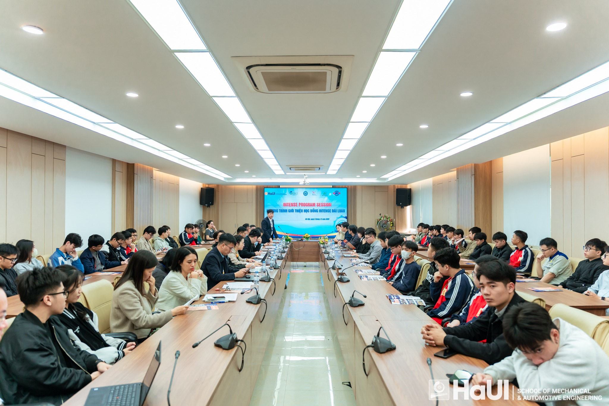 Giới thiệu Học bổng INTENSE tại Trường Cơ khí – Ô tô, Đại học Công Nghiệp Hà Nội (HaUI)