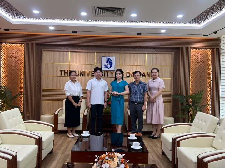 CHƯƠNG TRÌNH INTENSE GẶP GỠ VÀ TRAO ĐỔI CƠ HỘI HỢP TÁC VỚI ĐẠI HỌC ĐÀ NẴNG
